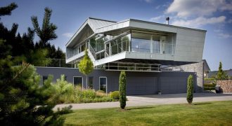 Villa in 1800 Ocean Front Walk Greenstone