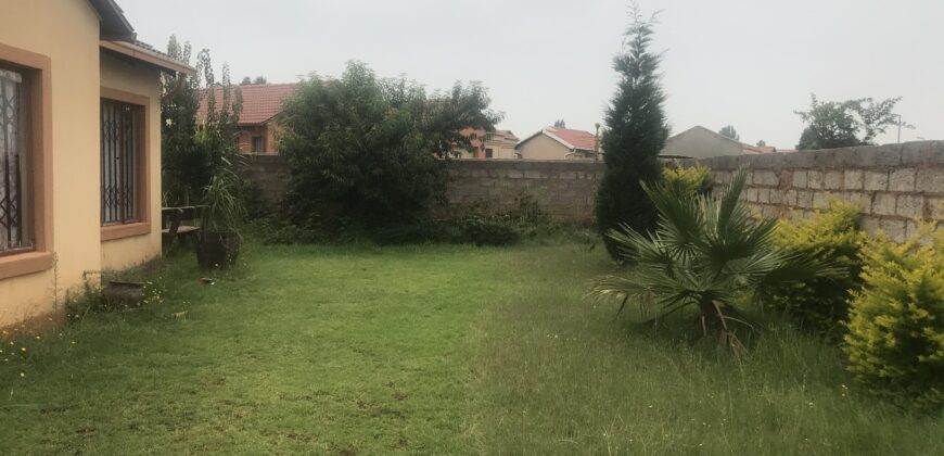 Single House Dawn Park